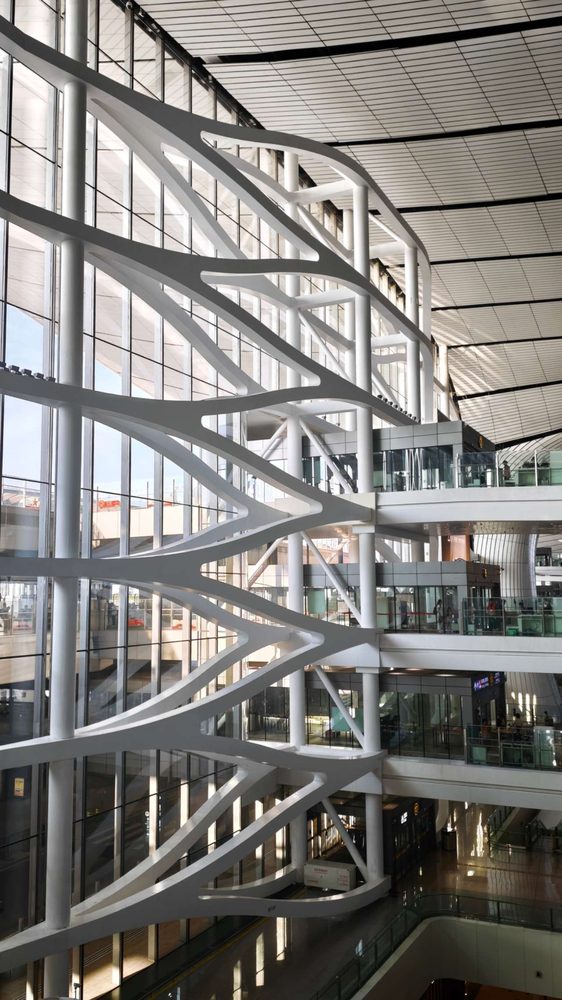 Daxing Airport side supports